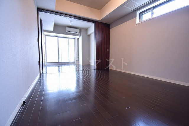 パウゼ堺筋の内装