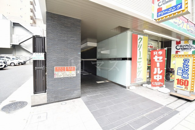 パウゼ堺筋のエントランス