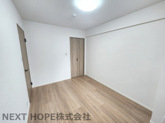 【洋室】 | ライオンズガーデン園田 | 玄関横の洋室6帖です♪素敵な室内をぜひ一度ご覧ください(^^)お気軽にネクストホープ不動産販売までお問い合わせを！