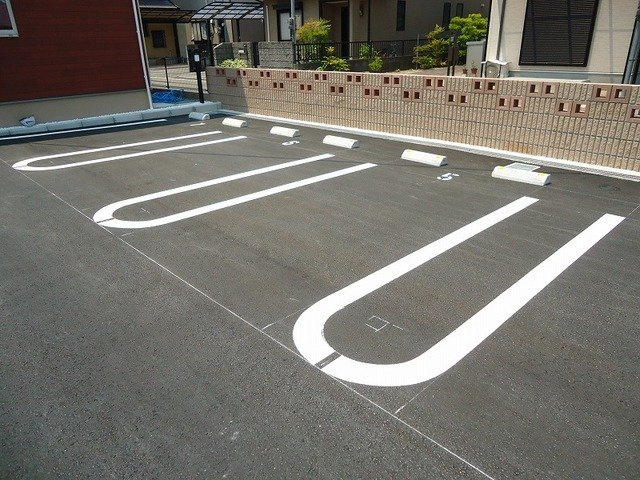 ニューアメニティー太子の駐車場