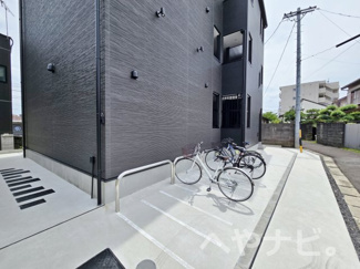 【駐車場】