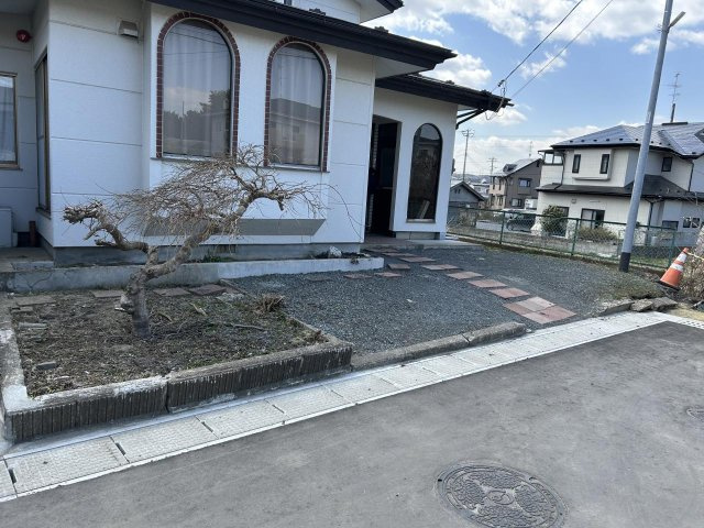 八戸市大字妙字油久保の駐車場