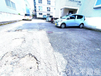 【駐車場】
