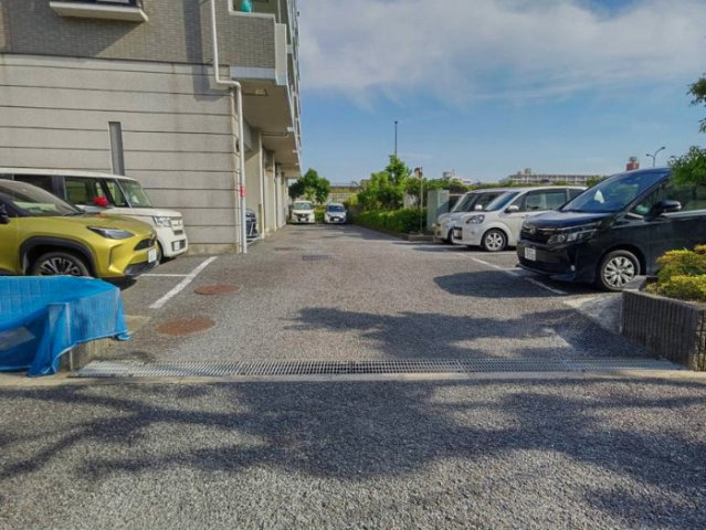 グランコート瑞江　5階　62.88㎡　新　規　リ　ノベーションの駐車場
