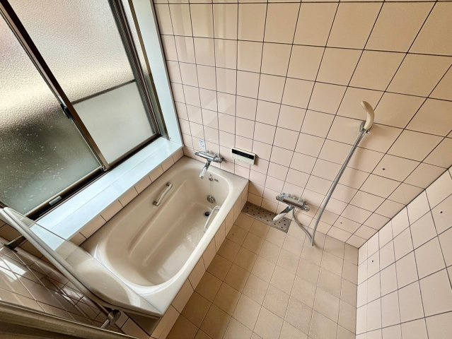 柳川市新外町の中古一戸建の浴室