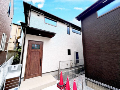 【外観】 | ◆横浜市瀬谷区相沢新築住宅◆ | ◆一戸建てを中心とした街並みが整然と続き、周辺は高い建物が建っていないので、緑の多い閑静な趣を感じる環境です。街並みや周辺環境も重要なポイントです！！