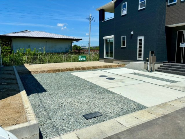 三潴郡大木町大字八町牟田の新築一戸建の駐車場