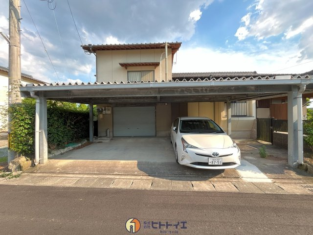 岩崎　中古住宅の駐車場