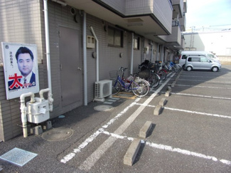 【駐車場】