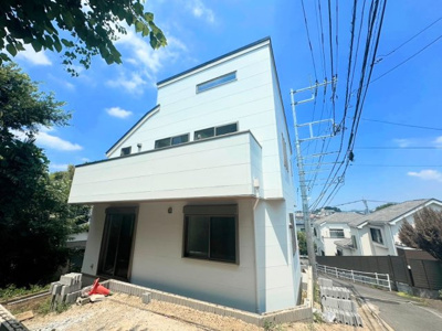 【外観】 | ◆◇寺山町　新築戸建て◇◆ | ◆一戸建てを中心とした街並みが整然と続き、周辺は高い建物が建っていないので、緑の多い閑静な趣を感じる環境です。街並みや周辺環境も重要なポイントです！！