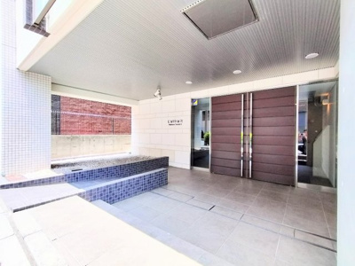 【エントランス】 | ◆◇ラ・アトレ横濱鶴見Ⅱ◇◆ | ◆管理体制良好なマンションです。清潔感のあるエントランスに開放感のある住環境。