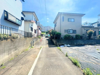 【前面道路含む現地写真】 | ◆住宅ローンのご相談や周辺環境のご案内も含め、ローンに詳しい、地元に詳しいスタッフがお出迎えさせていただきます。お気軽にご相談ください。