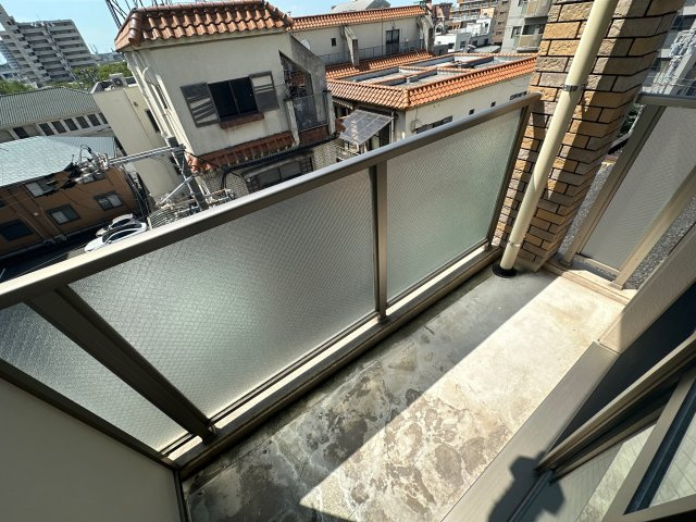 姫路市飾磨区清水の賃貸マンションのバルコニー