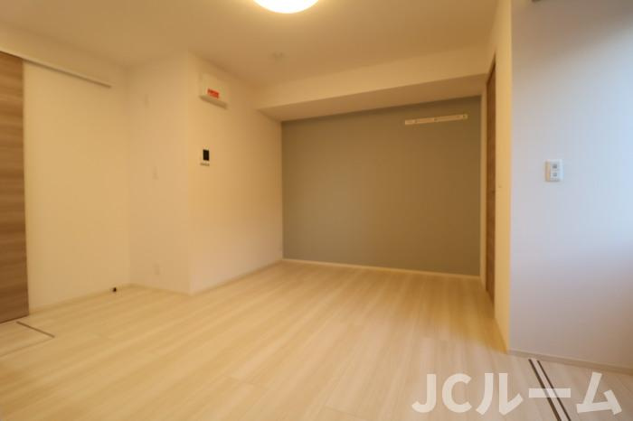 マウント・ナンバ・スプリングの居間・リビング