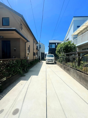 【駐車場】 | ◆◇阿久和西2丁目　中古戸建◇◆ | ◆カースペース２台駐車可能です（車種による）。