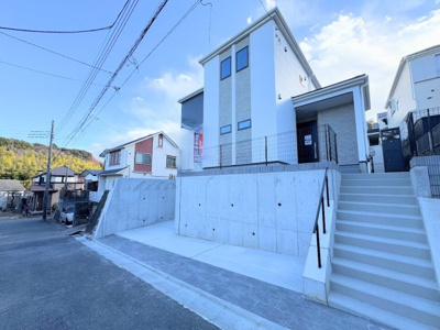 【外観】 | ◆横浜市緑区上山新築◆ | ◆前面道路も幅員があり車の運転も安心！前面道路は閑静な住宅地。車通りの少ない道路です。お子様にも安心です。