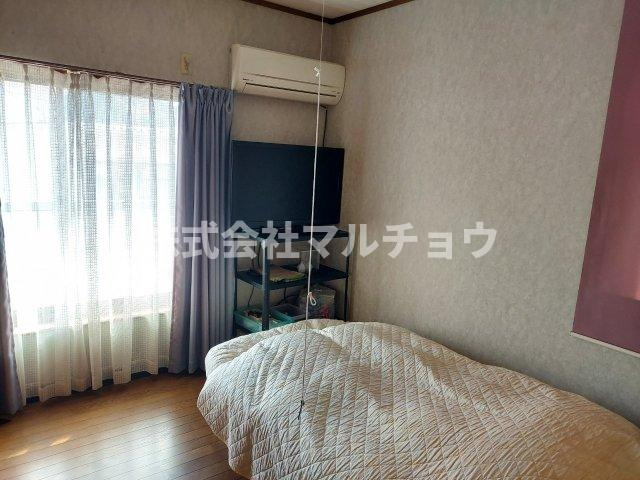 白浜町堅田戸建て(2棟）の洋室|コンパクトで使いやすい洋室です