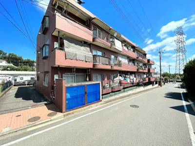 【外観】 | ロイヤル霧が丘 | ◆前面道路も幅員があり車の運転も安心！前面道路は閑静な住宅地。車通りの少ない道路です。お子様にも安心です。