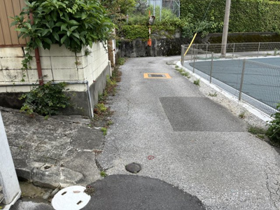 【前面道路含む現地写真】 | 売地　高知市旭天神町　@4.66
