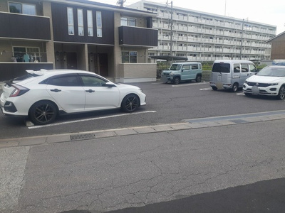 【駐車場】 | ミルフィーユ