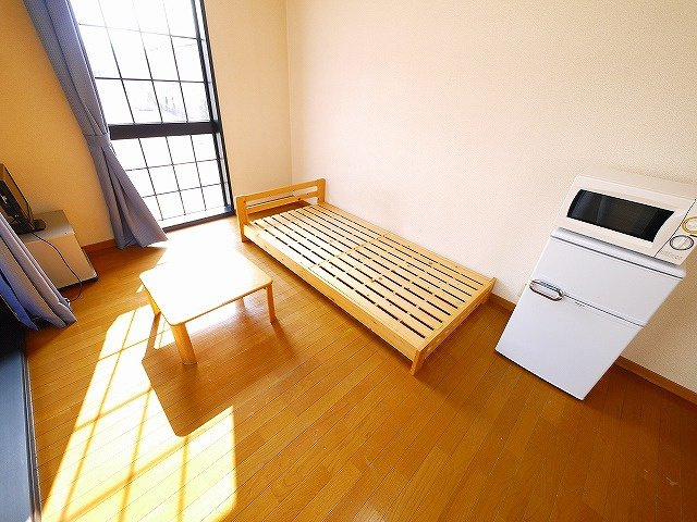 レオパレスドリーム浪漫の洋室|コンパクトで使いやすい洋室です