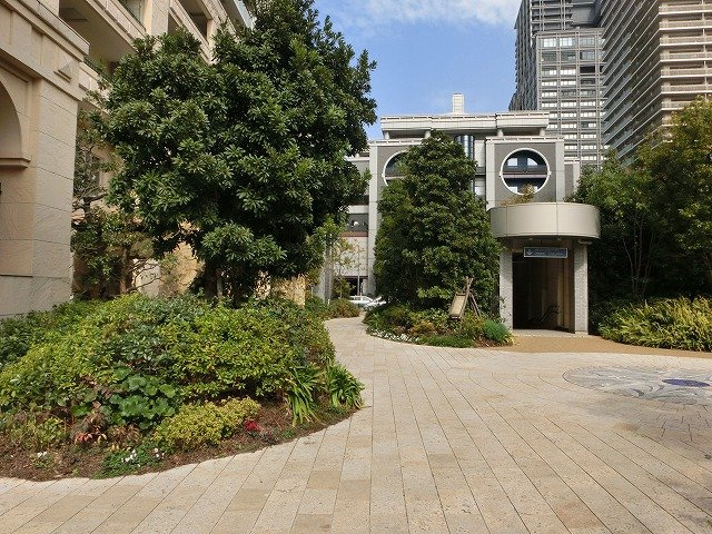 なんばセントラルプラザリバーガーデンA棟の周辺