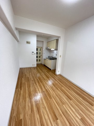 大阪市都島区中野町４丁目の賃貸マンションのエントランス