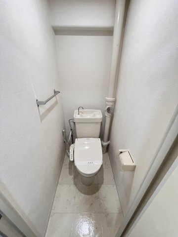 大阪市都島区中野町４丁目の賃貸マンションのトイレ
