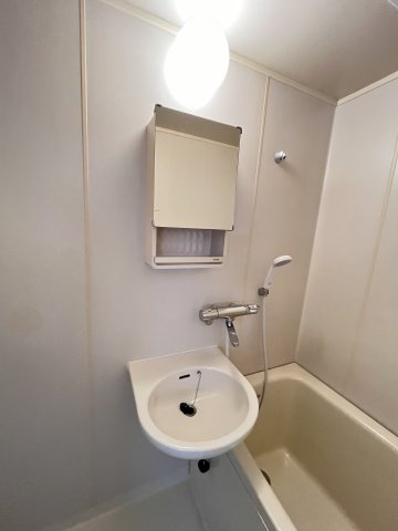 大阪市都島区中野町４丁目の賃貸マンションの洗面所