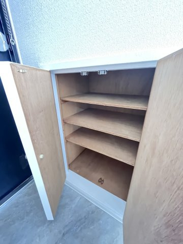 大阪市都島区中野町４丁目の賃貸マンションの玄関