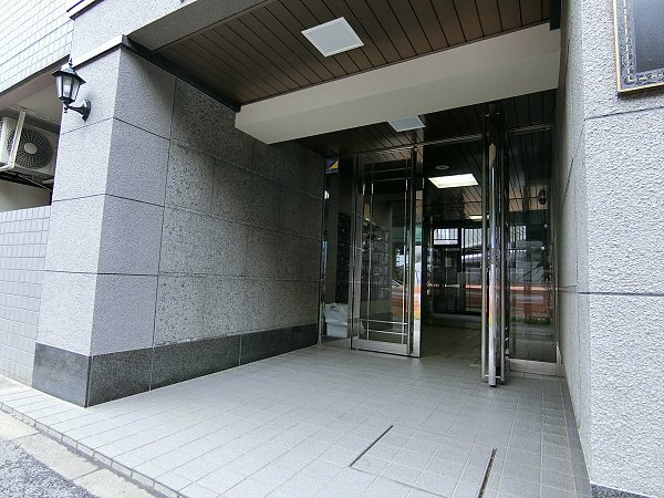 【エントランス】