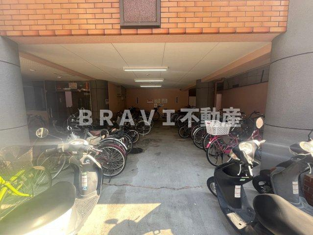 アクシオス野江ノースのエントランス