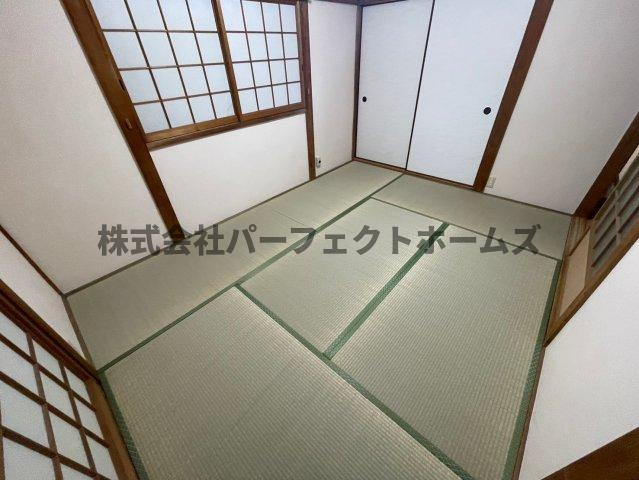 萱島信和町戸建　賃貸の和室|い草の香りが落ち着く素敵な和室です