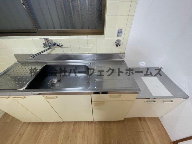 萱島信和町戸建　賃貸のキッチン|お料理しやすいキッチンです