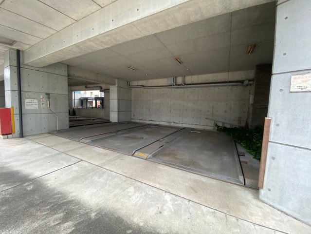 ヒルズ1の駐車場|ヒルズ1