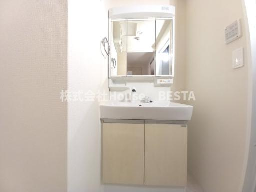 グランデュオ三宮Ⅱの独立洗面台