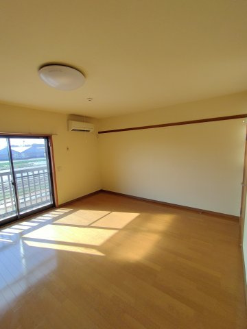 ウイングの居間・リビング