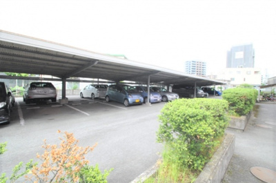 【駐車場】 | 第2オーキットビル | 車をお持ちの方に嬉しい駐車場付きの物件です