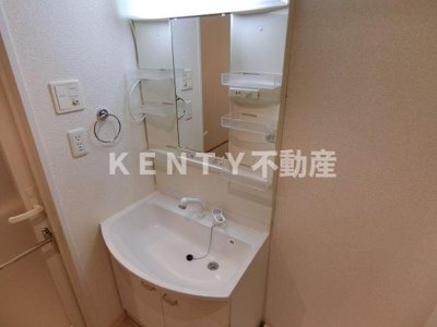 【洗面所】 | プライマル西大井グリーン | 忙しい朝には欠かせない洗面所です