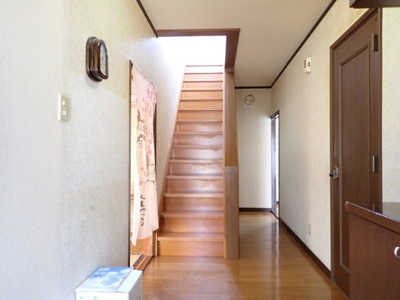 【エントランス】 | 黒石市青山中古住宅