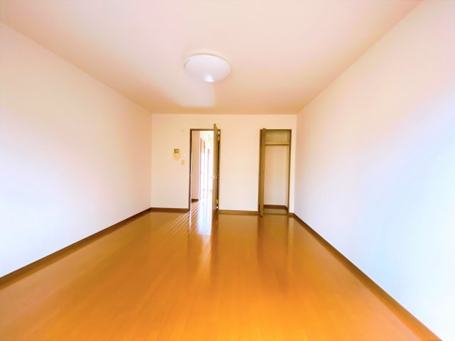 アンプルールリーブル永遠の洋室|別部屋同一間取りのお写真となります。