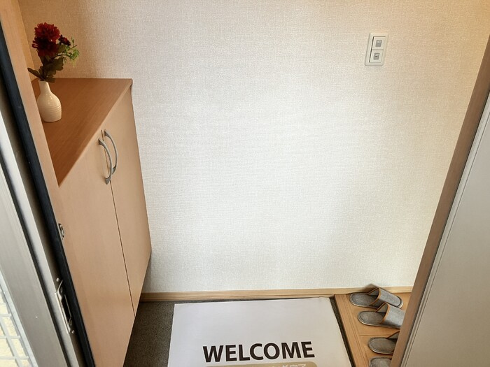 熊本市中央区国府１丁目のアパートの玄関