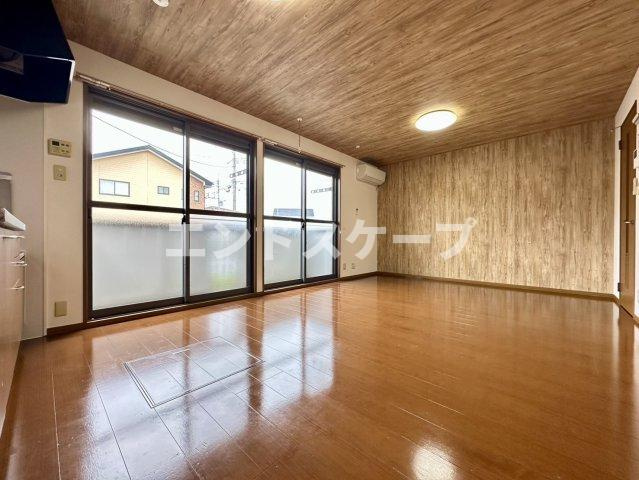 アビイロード　Ⅱの居間・リビング|高崎、前橋のお部屋探しはエンドスケープまで！お客様の理想お聞かせ下さい♪