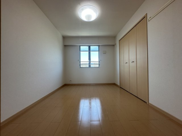 ポエム・ひまわりの寝室