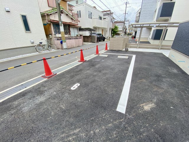 フジパレス上神田Ⅲ番館の駐車場