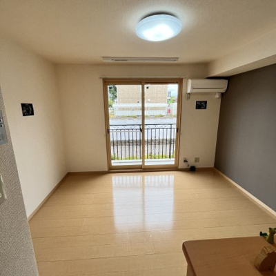 【居間・リビング】 | ローズコート杉立 B棟