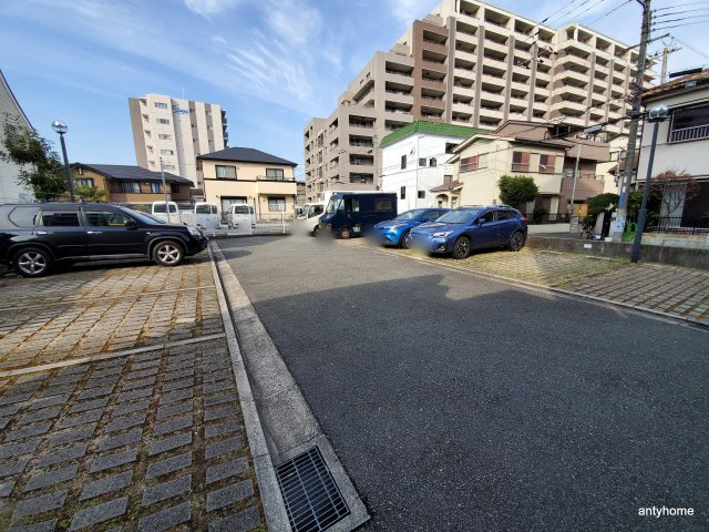 ドミトリオ仁王田　仲介手数料無料の駐車場