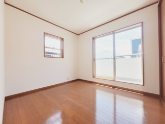 【洋室】 | 千葉市稲毛区稲毛町　中古一戸建て　JR総武線『稲毛駅』 | 広々とした洋室です