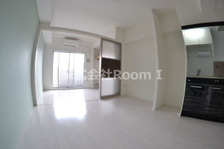 【居間・リビング】 | セレニテ北久宝寺 | ゆったり過ごせるリビングです