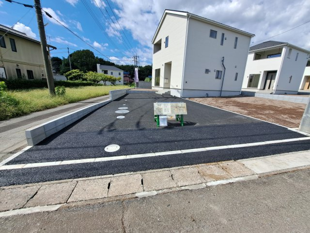 新築　高崎市足門町第8　クレイドルガーデン　1号棟の駐車場|現地写真　駐車スペースは並列2台分可能です！
